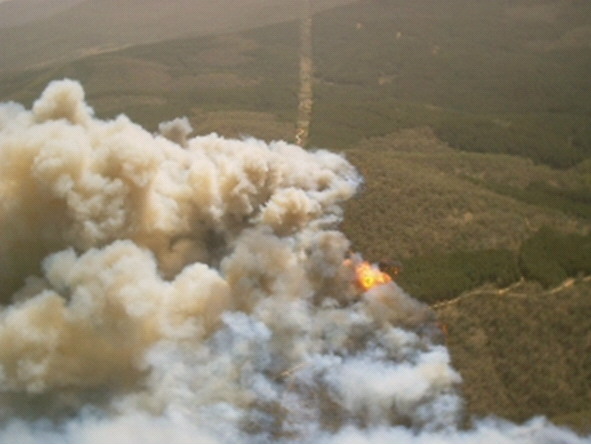 Photo: Stephen Wilkes, Air Observer. 148.73 -35.30 looking SW, at about 15:30 AEDST 18th January, 2003.