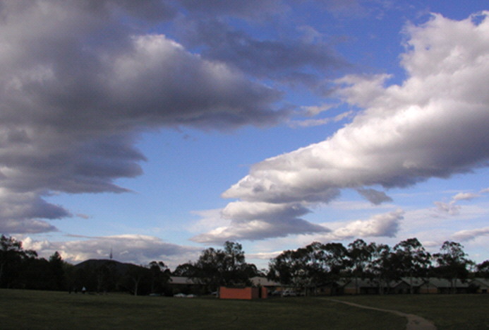 Photo: McRae. 149.07 -35.32 looking NNE. 17:00 AEDST 29th October 2003.